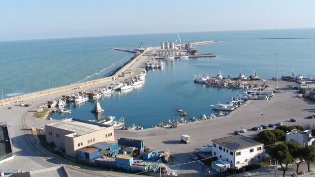 Porto di Ortona - Wikipedia &copy; Creative Commons