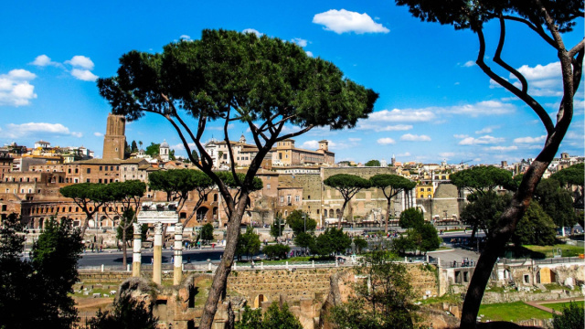 Via dei Fori Imperiali  Turismo Roma &copy; Creative Commons