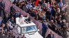 Papa Leone XIV torna in papamobile a San Pietro otto giorni dopo l'intervento