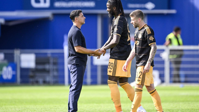Tolu Arokodare geniet bij Ajax van 'niet geweldig' Engels M&iacute;chel ... &copy; Creative Commons