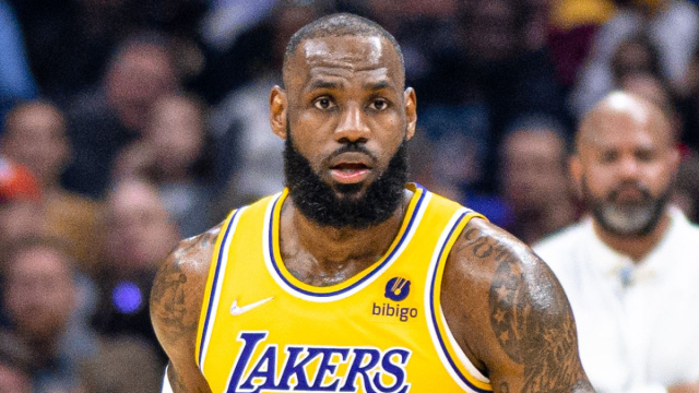File:LeBron James (51959977144) (cropped).jpg - Wikipedia &copy; Creative Commons