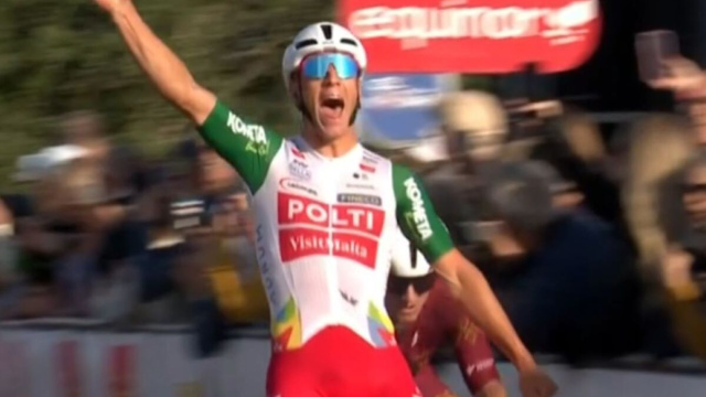 Giovanni Lonardi in maglia Polti Visit Malta - &copy; Screenshot Eurosport
