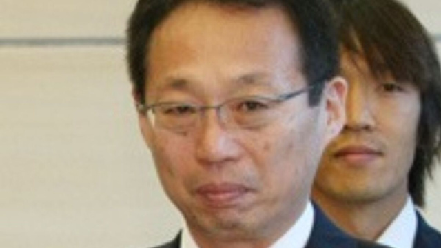 Takeshi_Okada_20100525. Wikimedia Commons.