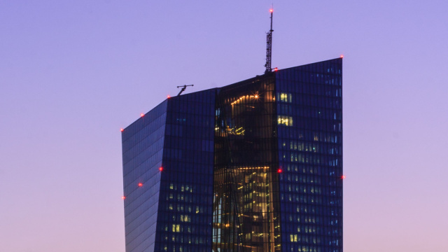 File:ECB Frankfurt at Sunset.jpg - Wikipedia &copy; Creative Commons