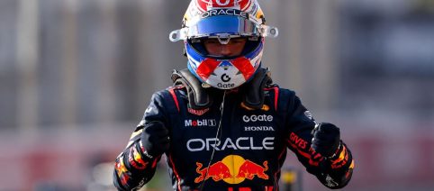 Max Verstappen conquista la pole a Sepang