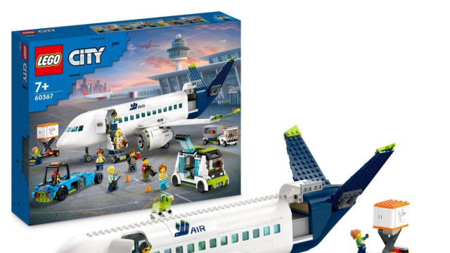 Lego city 60367 aereo passeggeri, modellino di aeroplano ... &copy; Creative Commons