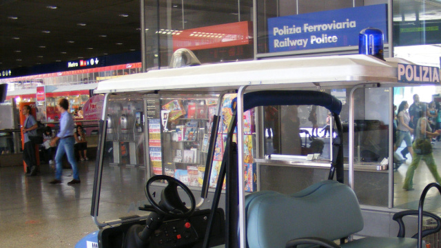File:Polizia Ferroviaria cart, Rome.jpg - Wikipedia &copy; Creative Commons