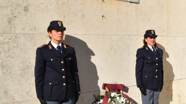 Questura di Livorno: una preghiera per Pierluigi e Matteo ... &copy; Creative Commons