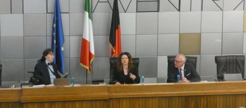 Valle d’Aosta, attesa per l’appello Testolin: si pensa al successore