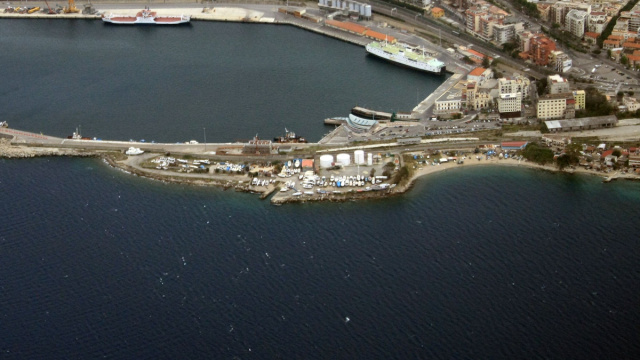 Porto di Reggio Calabria - Wikipedia &copy; Creative Commons