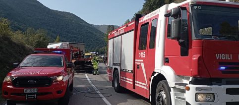 Incidente mortale nel Perugino: scontro tra carroattrezzi e camion