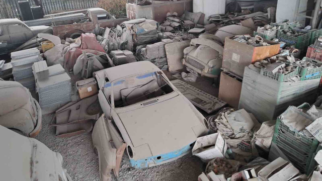 Auto rubate, rifiuti e un'officina clandestina: sequestrate aree a ... &copy; Creative Commons