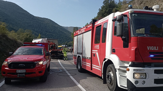 Carroattrezzi contro camion, muore 54enne - Umbria 7 &copy; Creative Commons