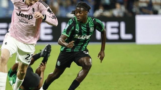 Darryl Bakola, centrocampista del Sassuolo. Foto &copy; All Football