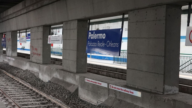 Stazione di Palermo Palazzo Reale-Orleans - Wikipedia &copy; Creative Commons
