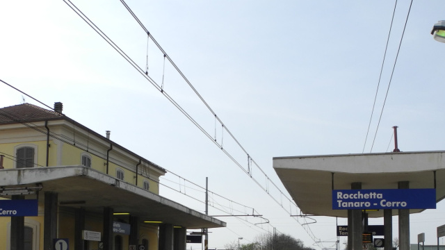 Stazione di Rocchetta Tanaro-Cerro - Wikipedia &copy; Creative Commons
