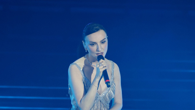 Arisa a Sanremo 2026: il look della terza serata &egrave; uno slip dress ... &copy; Creative Commons