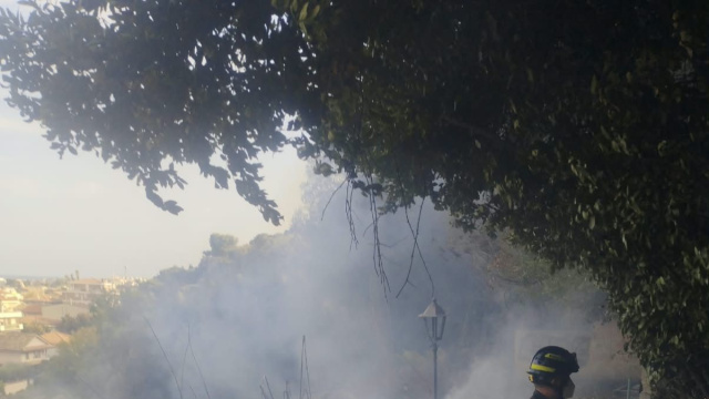 Giulianova, incendio vicino al centro abitato: in fiamme quattro ... &copy; Creative Commons