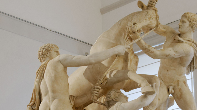 Toro Farnese - Wikipedia &copy; Creative Commons