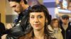 Anna Lou Castoldi derubata e vittima di revenge porn: la madre Asia Argento dà l’allarme