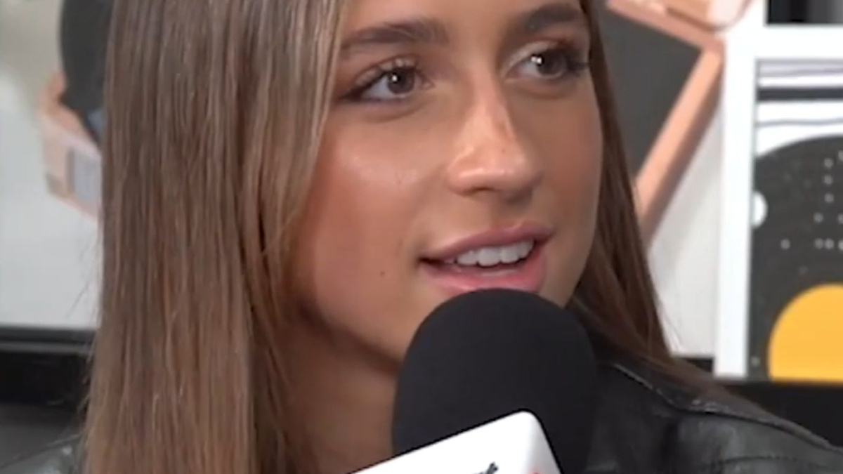 Tate McRae Lancia Housewife Il Singolo Che Apre Una Nuova Era Tate McRae Lancia Housewife Il Singolo Che Apre Una Nuova Era