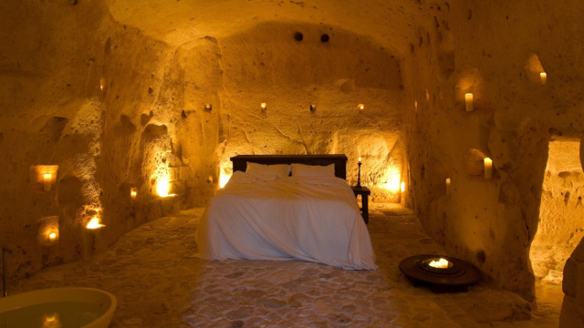 Albergo nei Sassi di Matera  Le Grotte della Civita &copy; Creative Commons