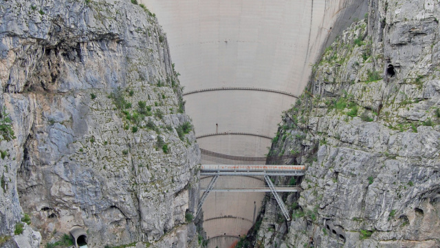 Diga del Vajont - Wikipedia &copy; Creative Commons