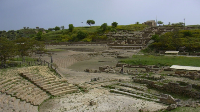 File:TEATRO SANTUARIO.JPG - Wikipedia &copy; Creative Commons