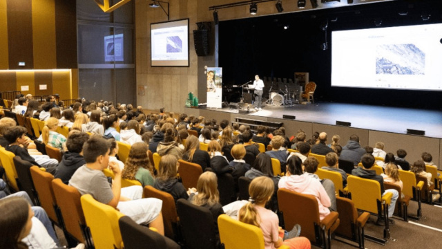 200 studenti del Vallese, Valle d'Aosta e Alta Savoia insieme in ... &copy; Creative Commons