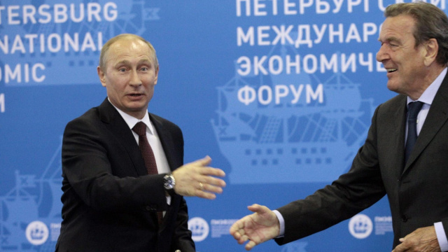 Chi &egrave; Gerhard Schroeder, 'l'uomo di Vladimir Putin in Germania ... &copy; Creative Commons