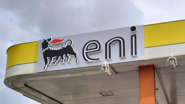Distributore Eni - Area di servizio autostrada AO - TO &copy; Creative Commons