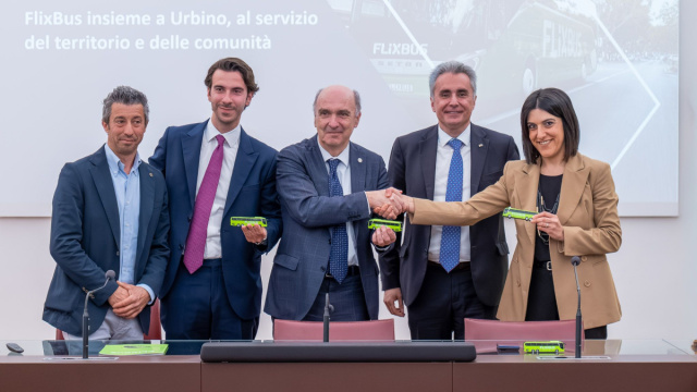 FlixBus inaugura il servizio a Urbino  Non solo Flaminia &copy; Creative Commons