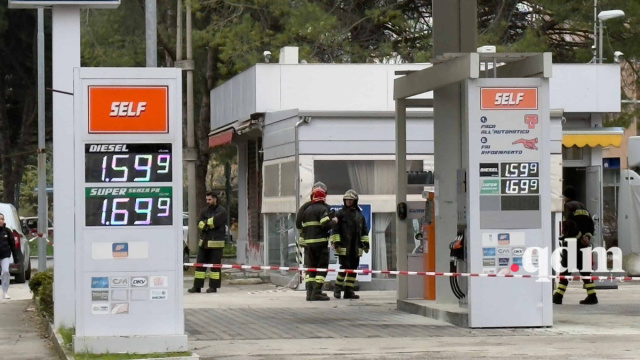 Jesi / Va a fare benzina ma dalla pompa sgorga carburante come una ... &copy; Creative Commons