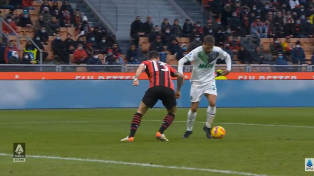 Mimmo Berardi in azione contro il Milan - screenshot Serie A.