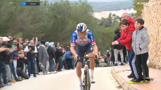 Remco Evenepoel alla Volta Valenciana - &copy; Screenshot Eurosport