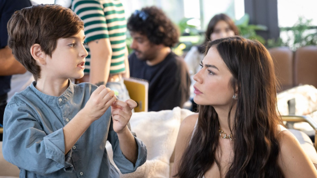 In foto Farah nella soap &copy; Mediaset