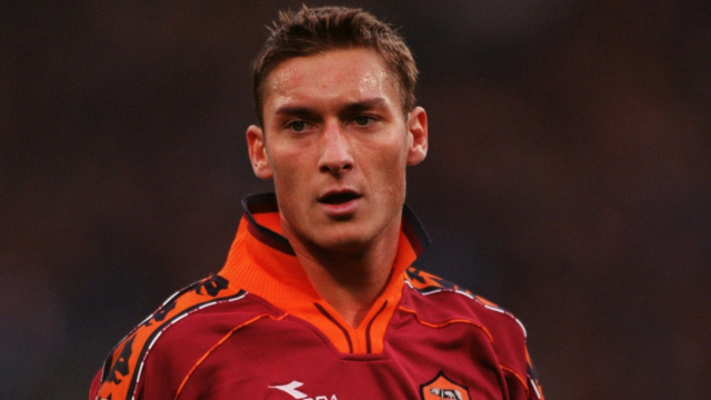 File:Francesco Totti - AS Roma 1998-99.jpg - Wikipedia &copy; Creative Commons