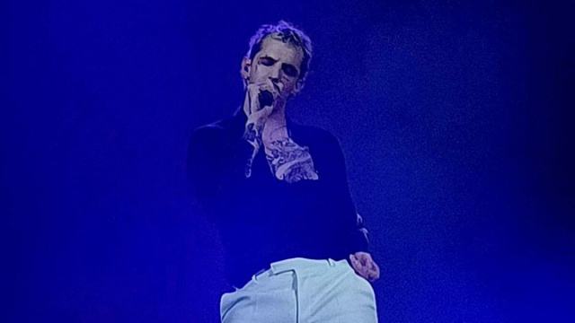 Achille Lauro in concerto (Wikimedia Commons).