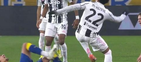 Nela: 'Se il fallo di McKennie lo avesse fatto uno del Parma sarebbe stato rosso sicuro'