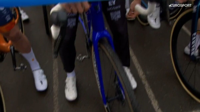 Thibau Nys alla partenza dei Mondiali di ciclocross - &copy; Screenshot Eurosport