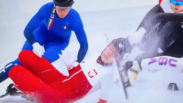 Short track olimpico da brividi: lama al volto per Sellier, ha ... &copy; Creative Commons
