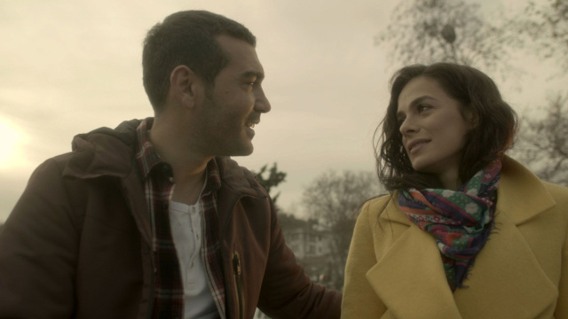 In foto Bahar e Sarp nella soap &copy; Mediaset