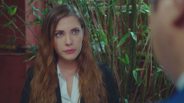 Yildiz in una scena di Forbidden Fruit &copy; Mediaset.