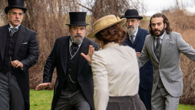 Eugenia, Lisandro, Alonso, Romulo e Adriano de La Promessa &copy; Mediaset.