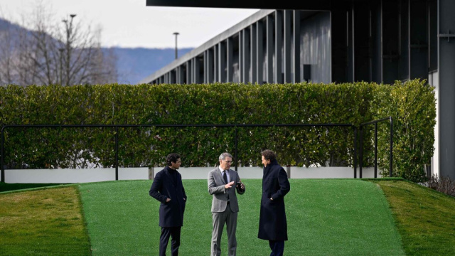 Francois Modesto, Damien Comolli e John Elkann. Foto &copy; Juventus