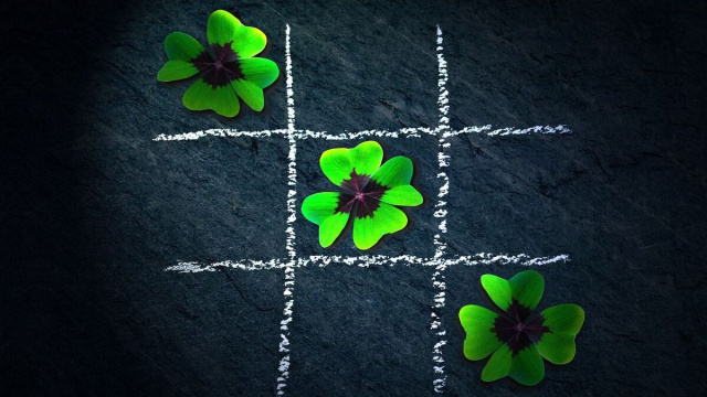 Dei quadrifogli allineati (&copy;pixabay.com)