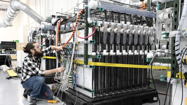 Former coal plant to house 100-hour iron-air battery &ndash; pv magazine USA &copy; Creative Commons