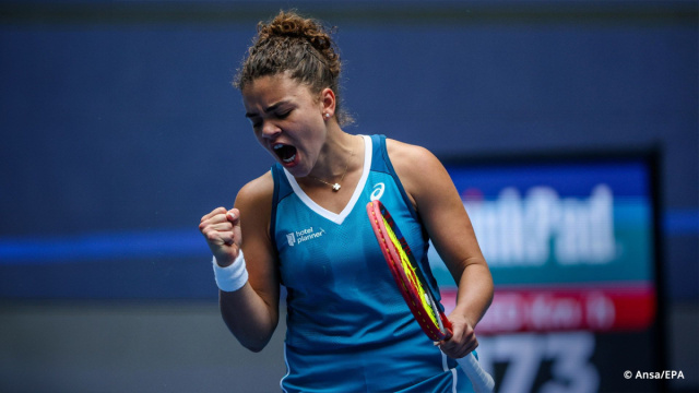 Jasmine Paolini: origini e traguardi della tennista  Intesa Sanpaolo &copy; Creative Commons