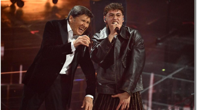 Gianni Morandi e Pietro Tredici &copy;Festival di Sanremo/Rai.