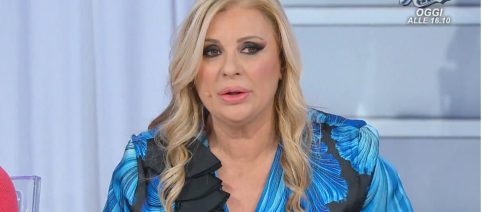 Uomini e donne, retroscena su Tina: 'Opinionista o ospite del GF Vip? Non utopistico'